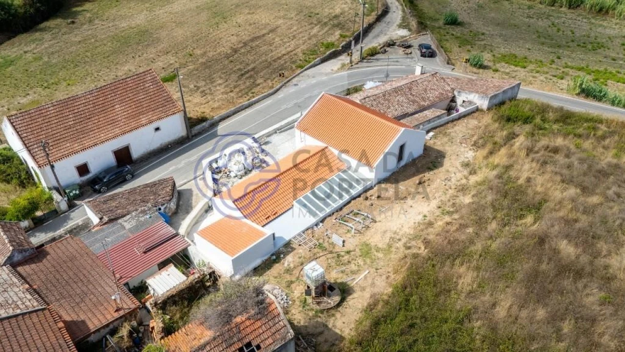 Moradia T3 para Venda em Carvoeira e Carmões Foto 8
