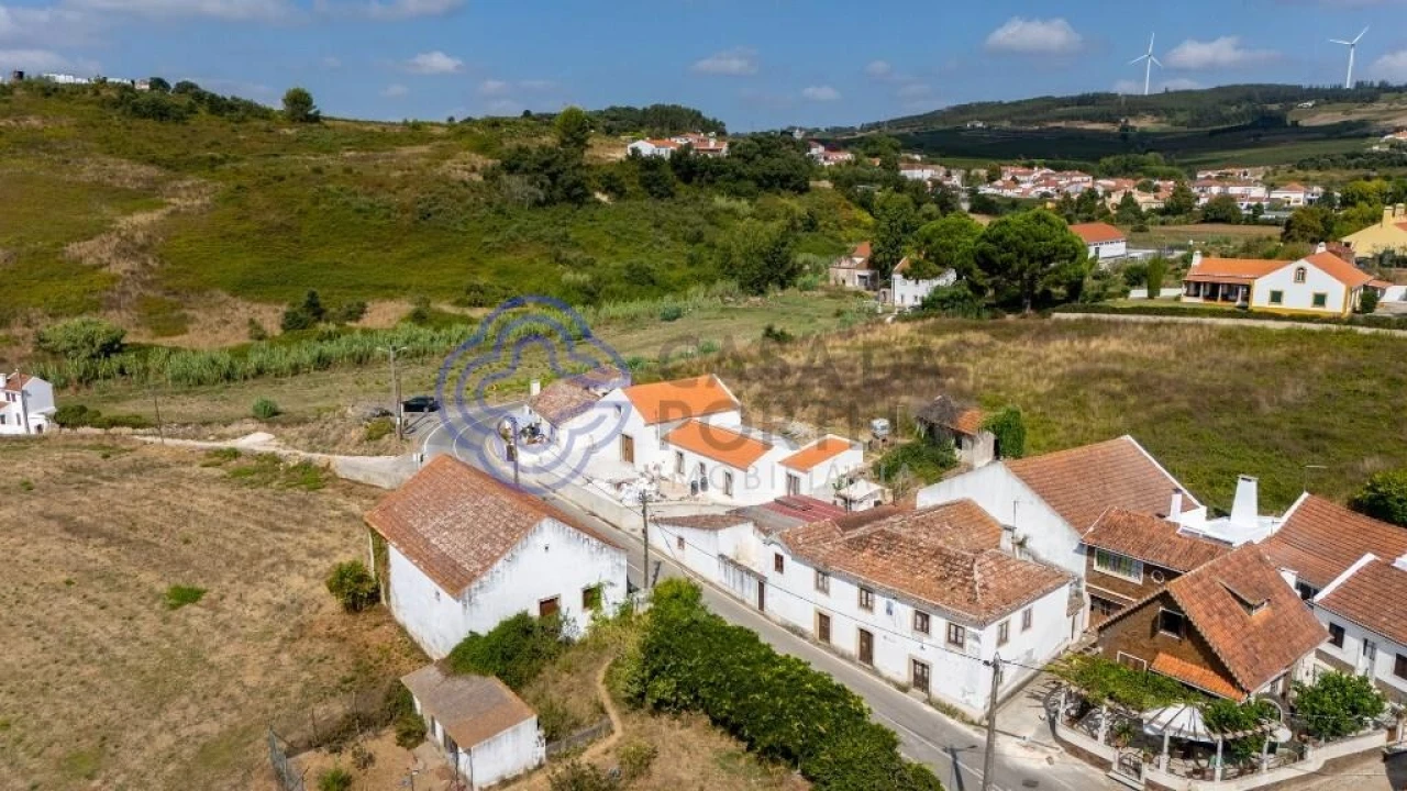 Moradia T3 para Venda em Carvoeira e Carmões Foto 16