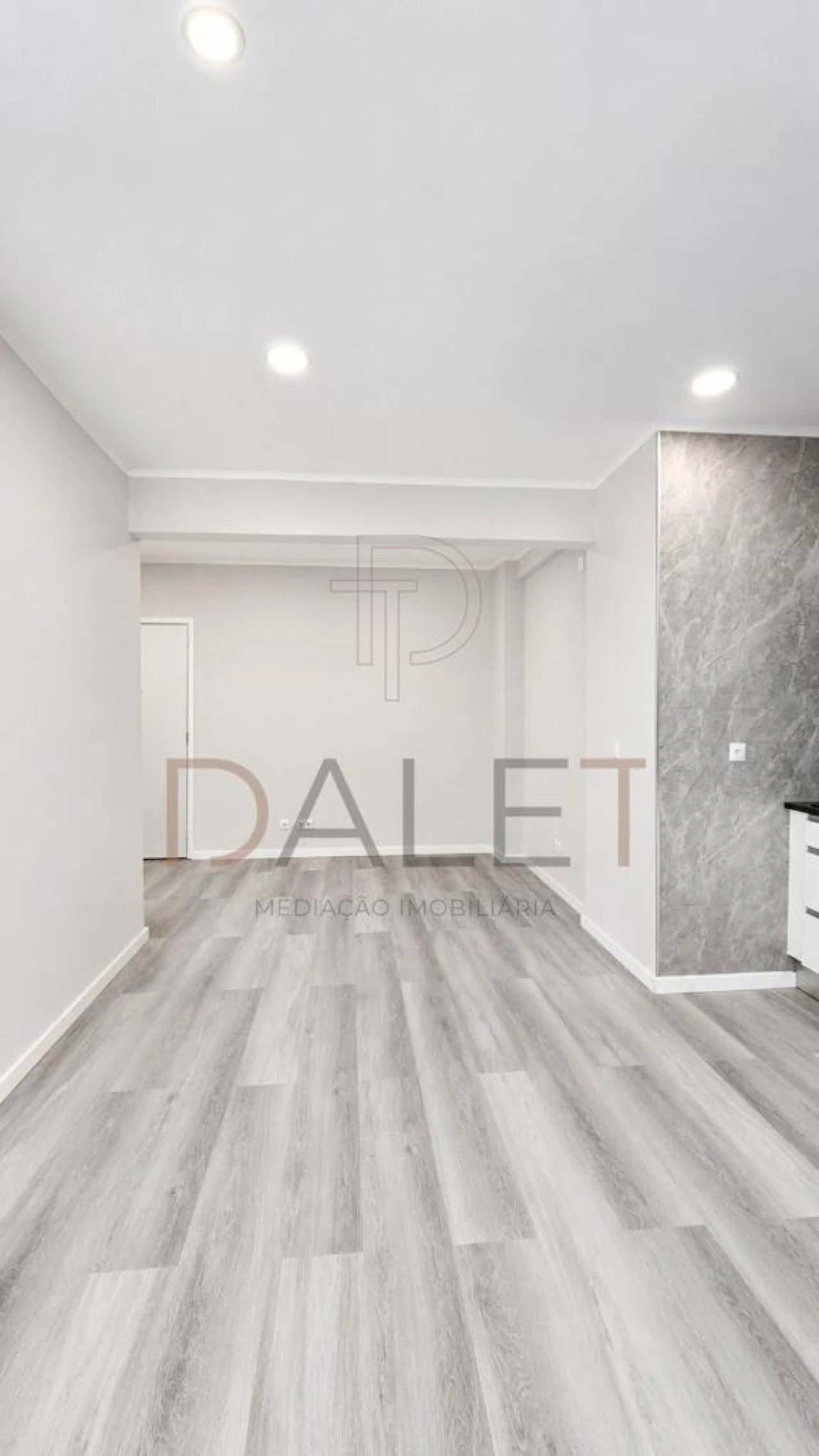 Apartamento T1 para Venda em Venteira Foto 10