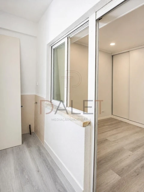 Apartamento T1 para Venda em Venteira