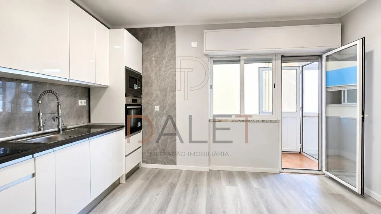 Apartamento T1 para Venda em Venteira Foto 1
