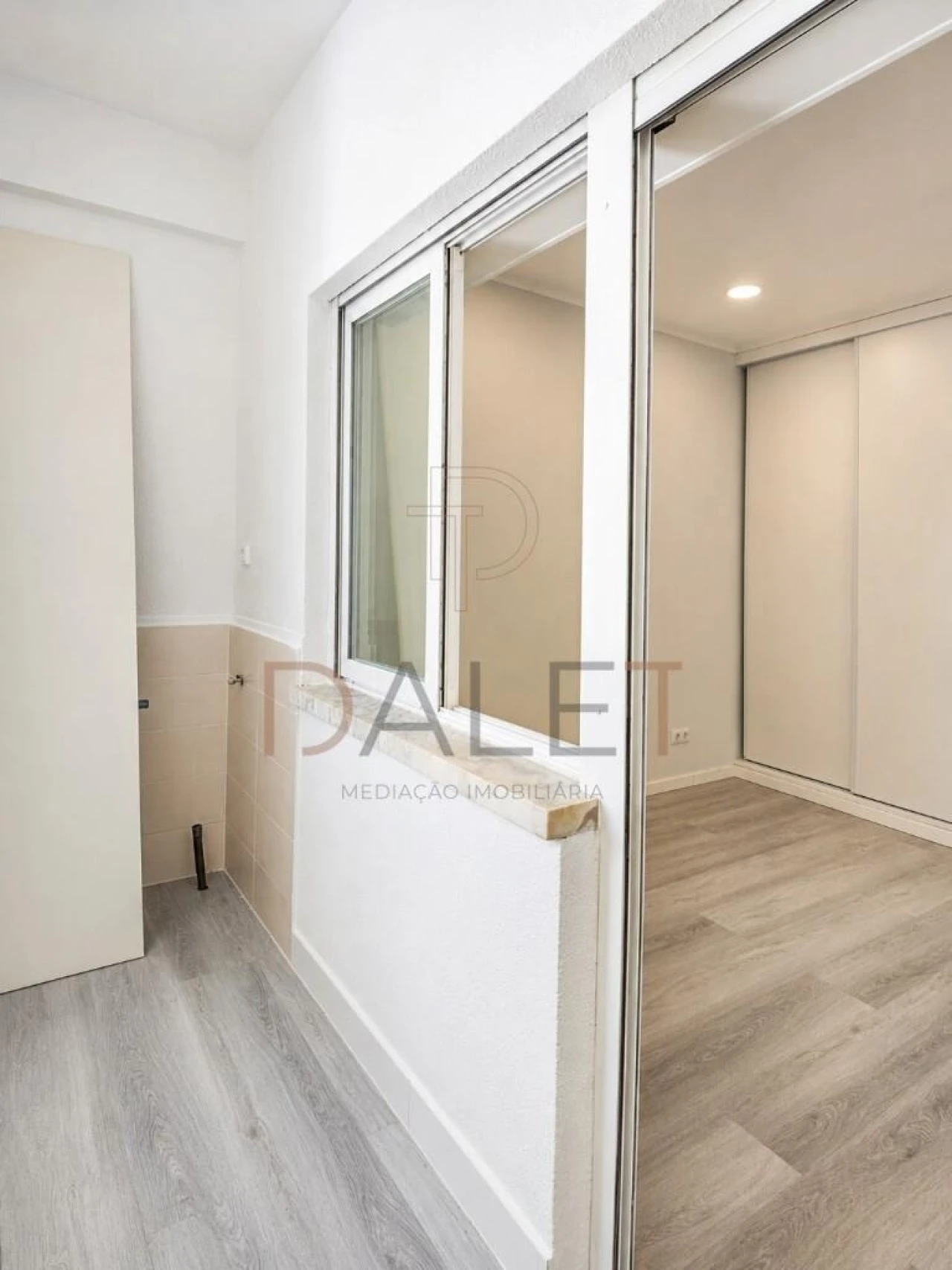 Apartamento T1 para Venda em Venteira Foto 12