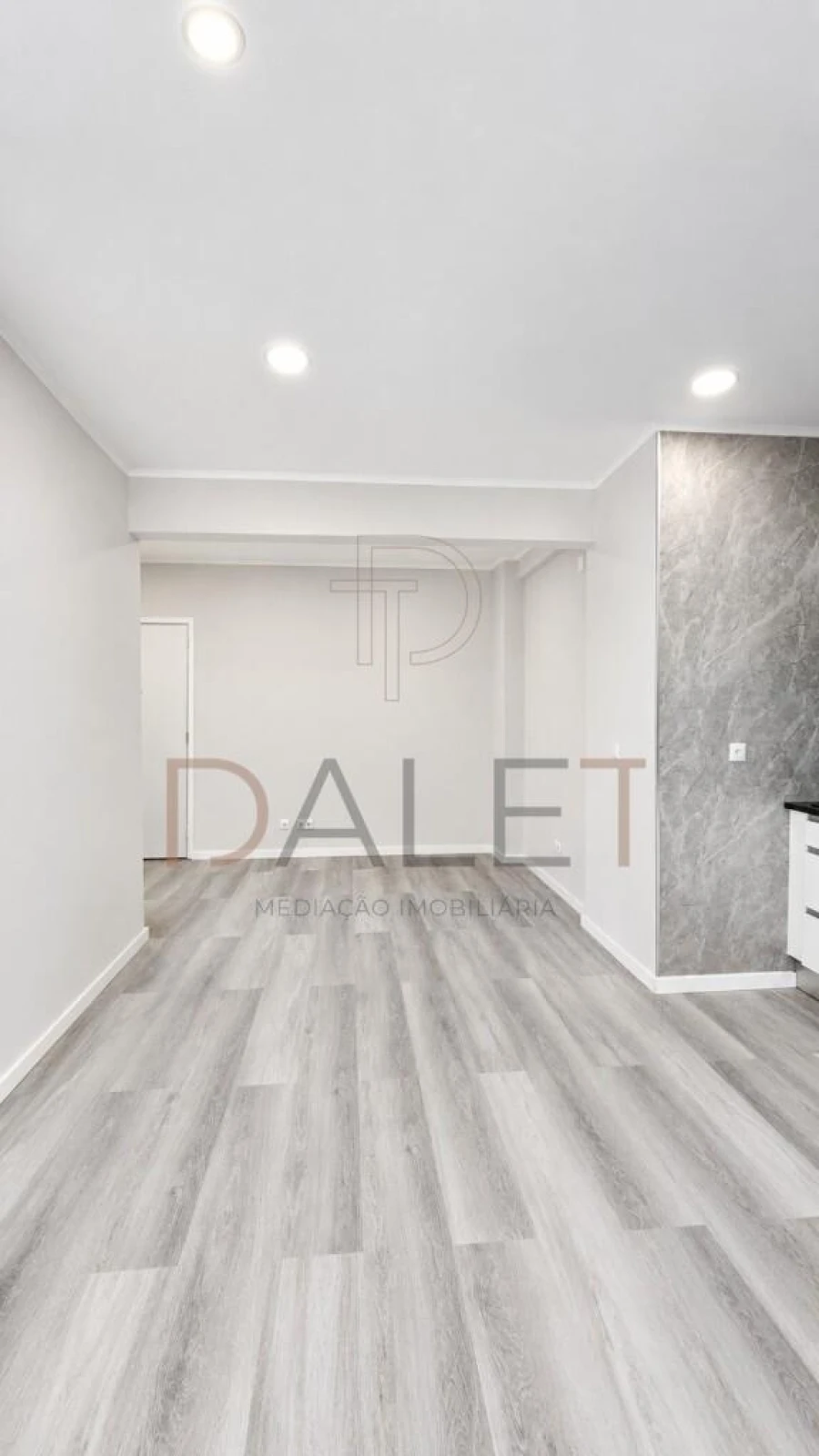 Apartamento T1 para Venda em Venteira Foto 10