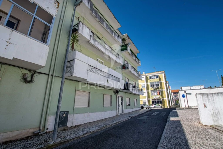 Apartamento T2 para Venda em Azambuja Foto 14