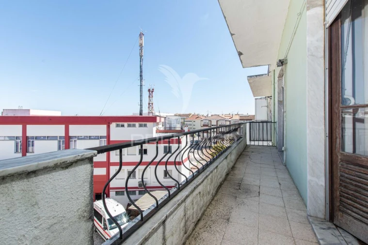 Apartamento T2 para Venda em Azambuja Foto 12