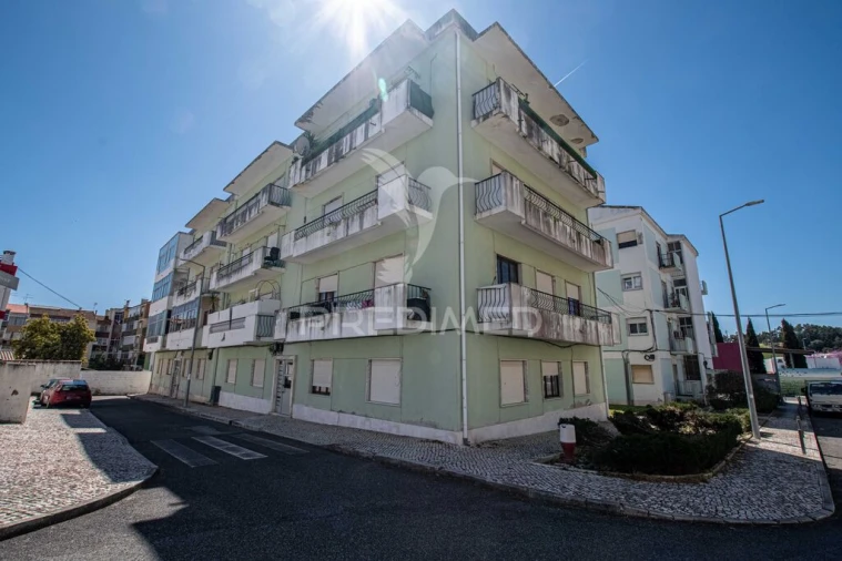 Apartamento T2 para Venda em Azambuja Foto 16