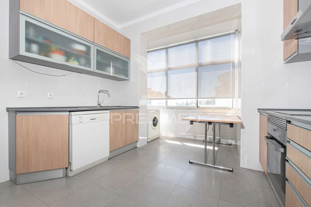 Apartamento T2 para Venda em Azambuja Foto 3