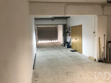 Armazém para Venda em Mafamude e Vilar do Paraíso