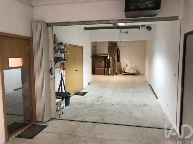 Armazém para Venda em Mafamude e Vilar do Paraíso Foto 12