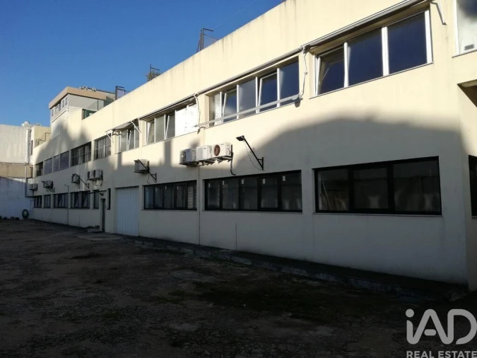 Armazém para Venda em Mafamude e Vilar do Paraíso Foto 4