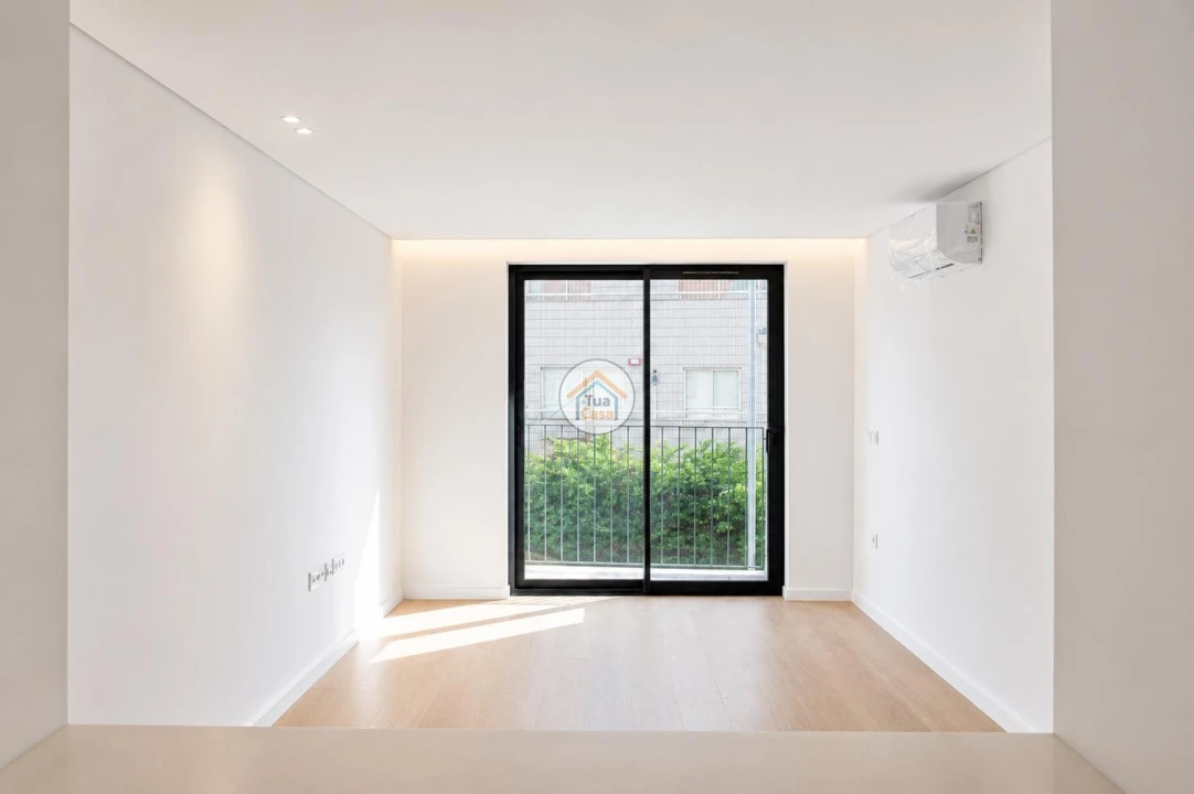 Apartamento T2 para Venda em Mafamude e Vilar do Paraíso Foto 20