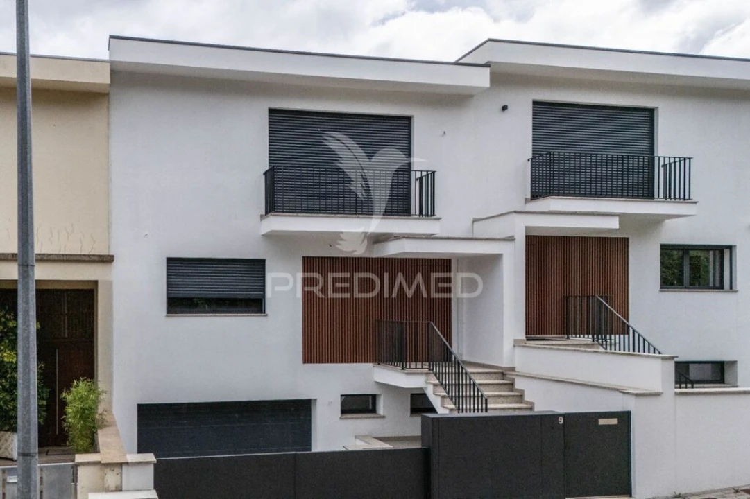 Moradia T3 para Venda em Este (São Pedro e São Mamede) Foto 1