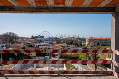 Apartamento T1 para Venda em Canelas
