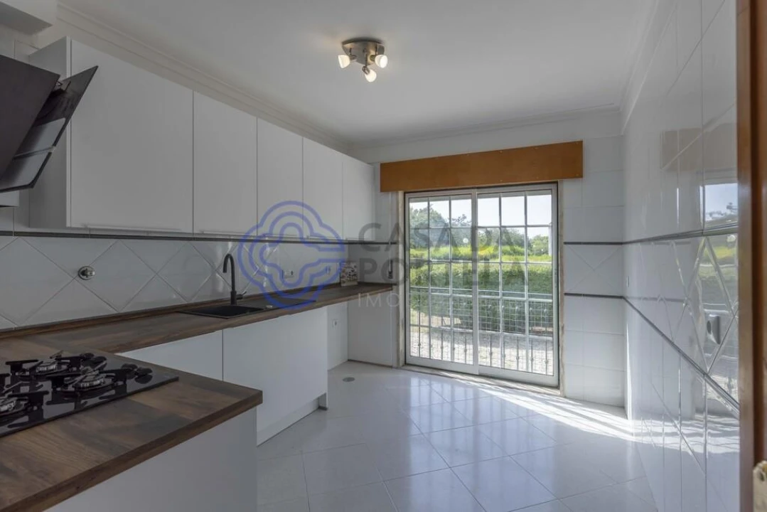 Apartamento T1 para Arrendamento em São Domingos de Rana Foto 1