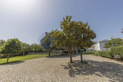 Apartamento T1 para Arrendamento em São Domingos de Rana