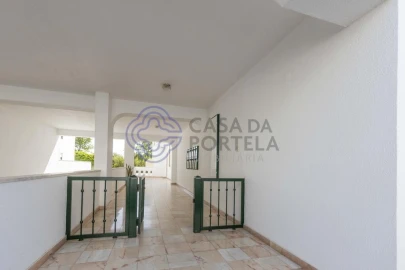 Apartamento T1 para Arrendamento em São Domingos de Rana