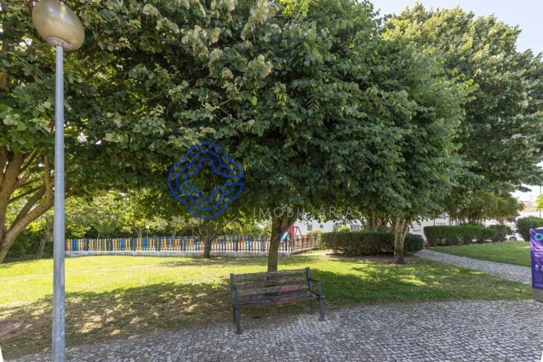 Apartamento T1 para Arrendamento em São Domingos de Rana Foto 21