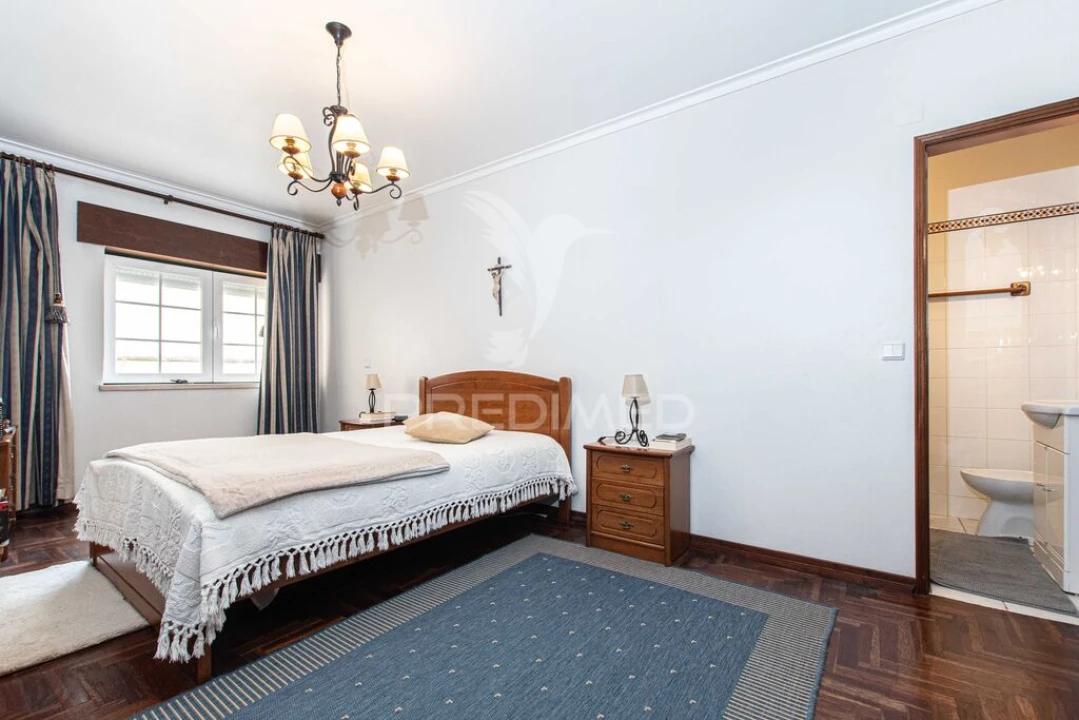 Apartamento T3 para Venda em Vila Nova da Rainha Foto 9