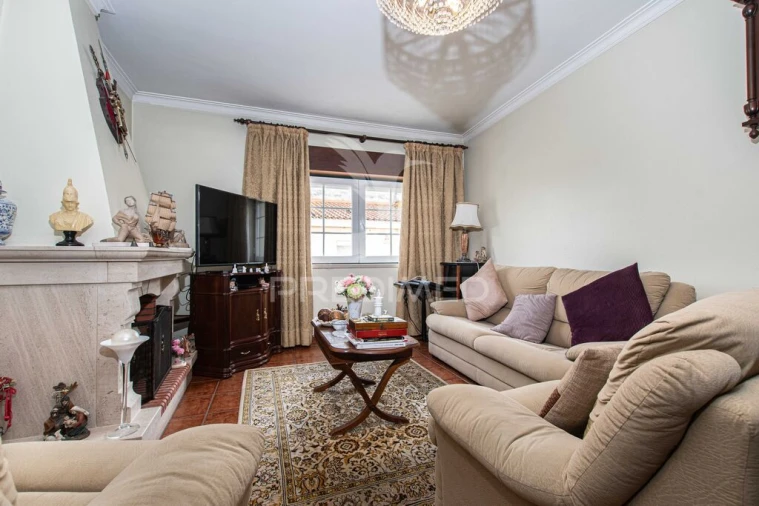 Apartamento T3 para Venda em Vila Nova da Rainha Foto 3