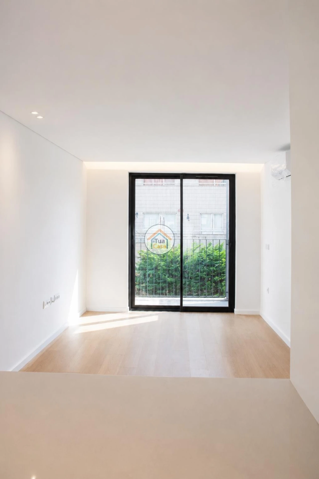 Apartamento T2 para Venda em Mafamude e Vilar do Paraíso Foto 2