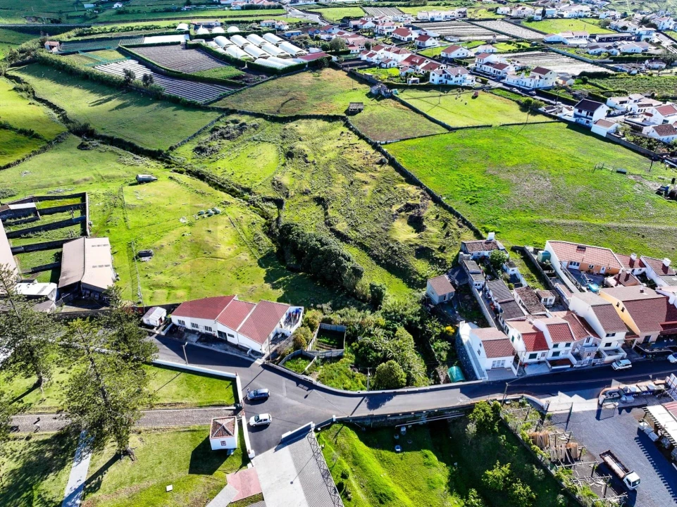 Terreno para Venda em Vila do Porto Foto 3