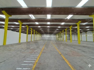 Armazém para Venda em Serzedo e Perosinho