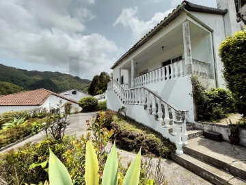 Moradia T3 para Venda em Furnas