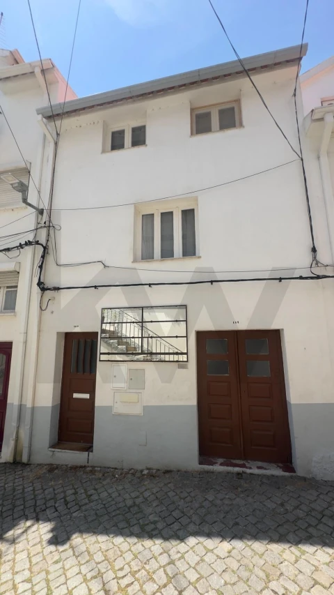 Moradia T2 para Venda em Manteigas (Santa Maria)