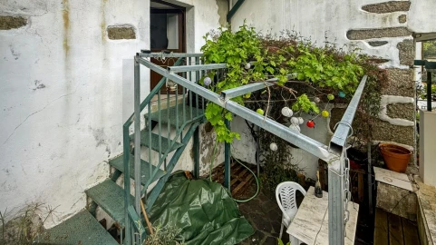 Moradia T2 para Venda em Manteigas (Santa Maria)