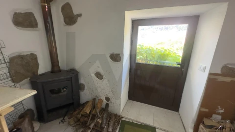 Moradia T2 para Venda em Manteigas (Santa Maria)