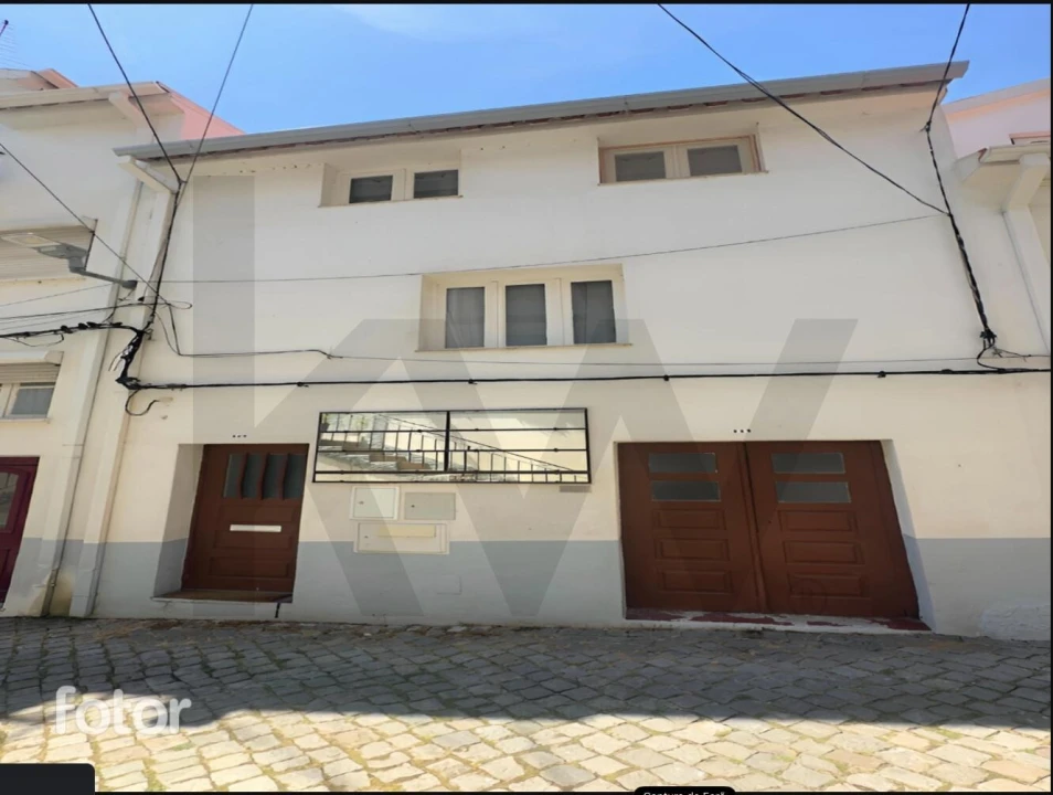 Moradia T2 para Venda em Manteigas (Santa Maria) Foto 1