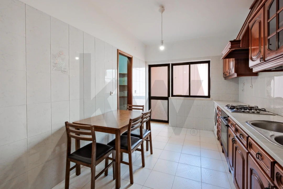 Apartamento T2 para Venda em Atouguia da Baleia Foto 4