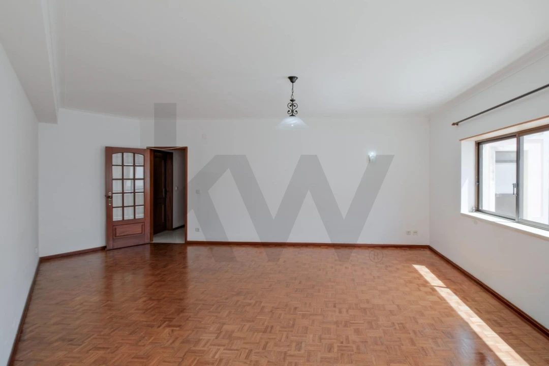 Apartamento T2 para Venda em Atouguia da Baleia Foto 18