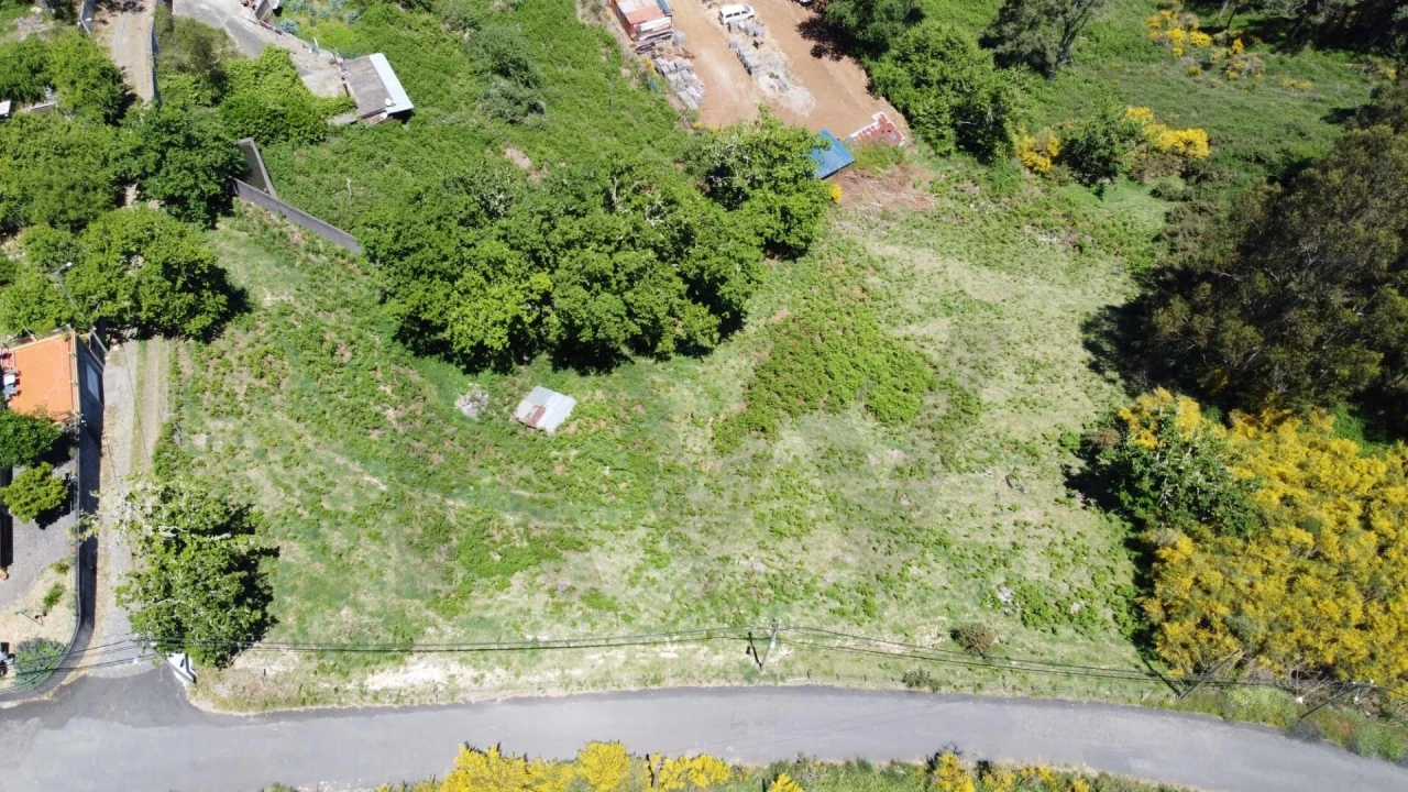 Terreno para Venda em Camacha Foto 9
