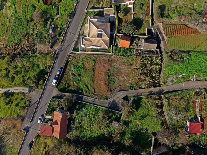 Moradia T2 para Venda em Arco da Calheta Foto 12