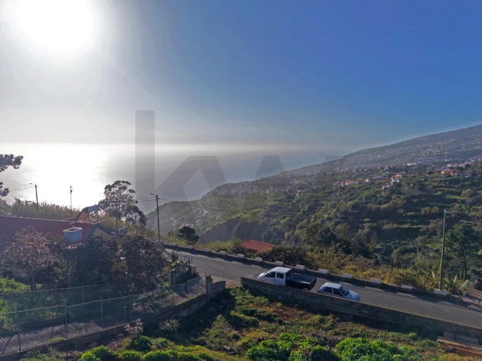 Moradia T2 para Venda em Arco da Calheta Foto 10