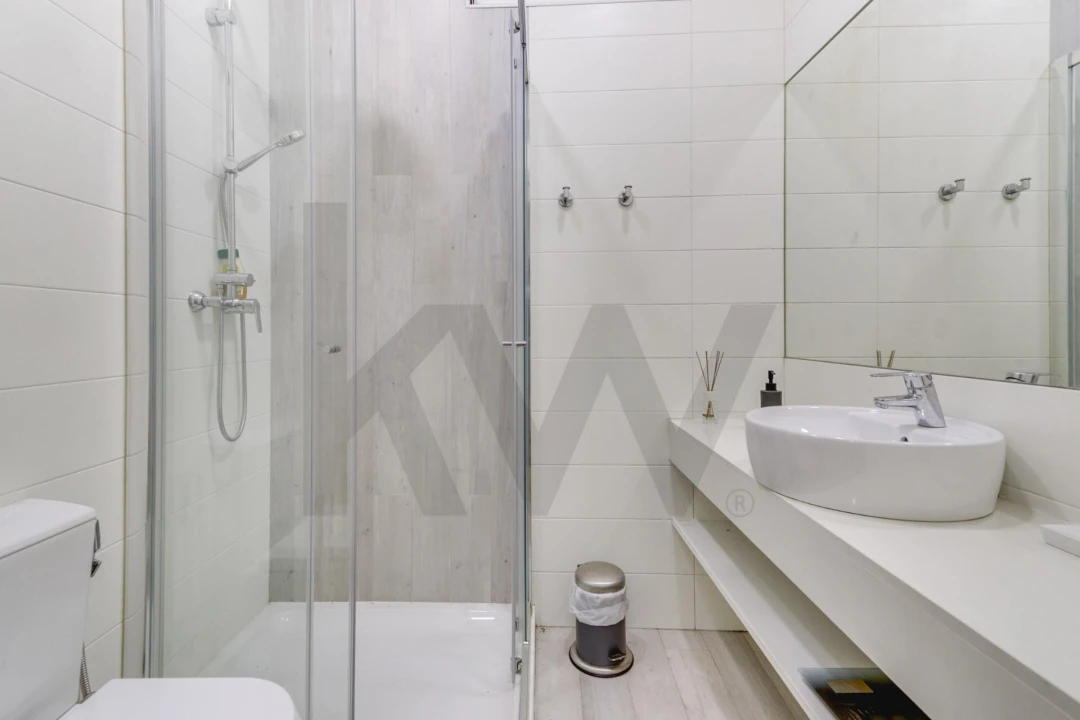 Apartamento T2 para Venda em Santo António Foto 14