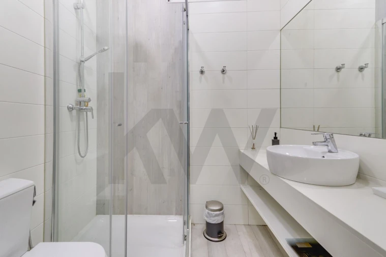 Apartamento T2 para Venda em Santo António Foto 14