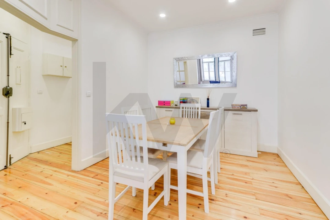 Apartamento T2 para Venda em Santo António Foto 6