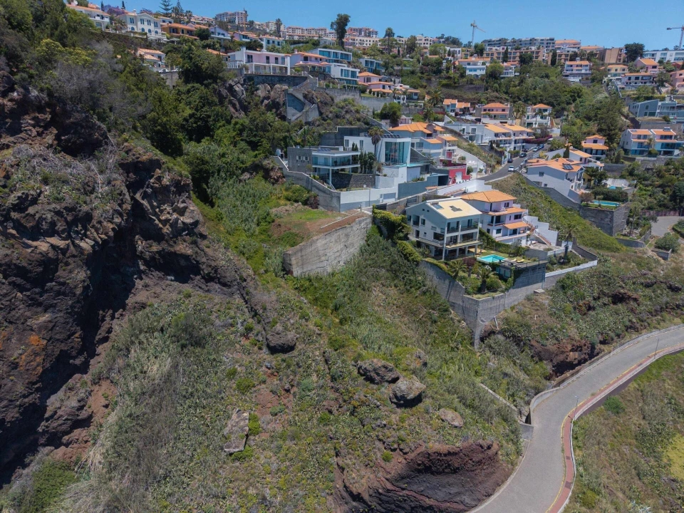 Terreno para Venda em Caniço Foto 5