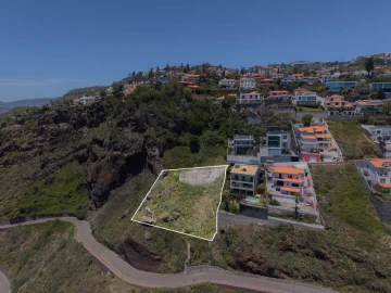 Terreno para Venda em Caniço