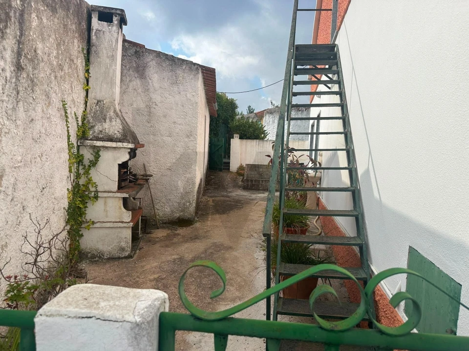 Moradia T2 para Venda em Ramalhal Foto 2