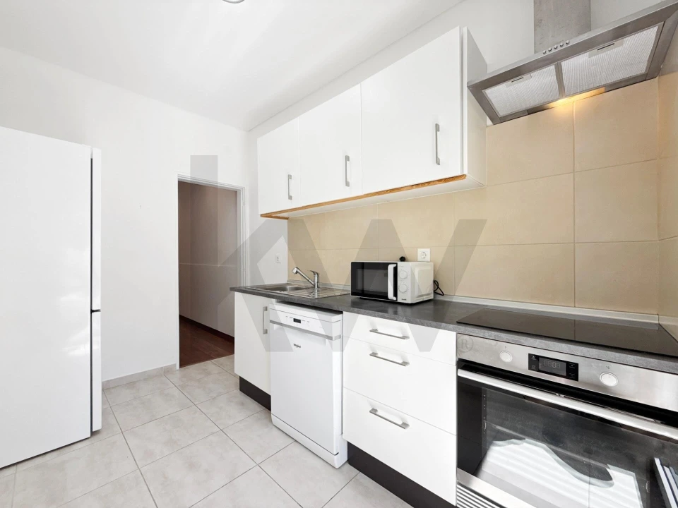 Apartamento T1 para Venda em Camarate, Unhos e Apelação Foto 16
