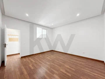 Apartamento T1 para Venda em Camarate, Unhos e Apelação