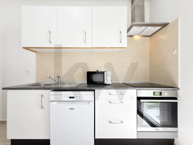 Apartamento T1 para Venda em Camarate, Unhos e Apelação Foto 17