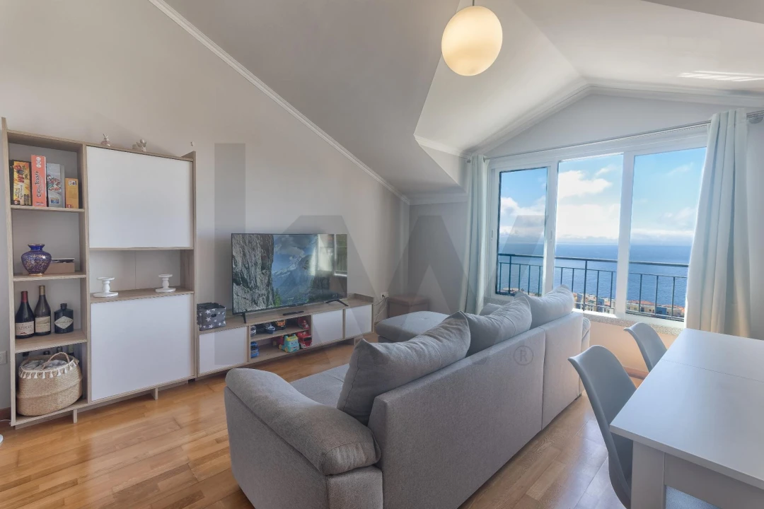 Apartamento T2 para Venda em Caniço Foto 1