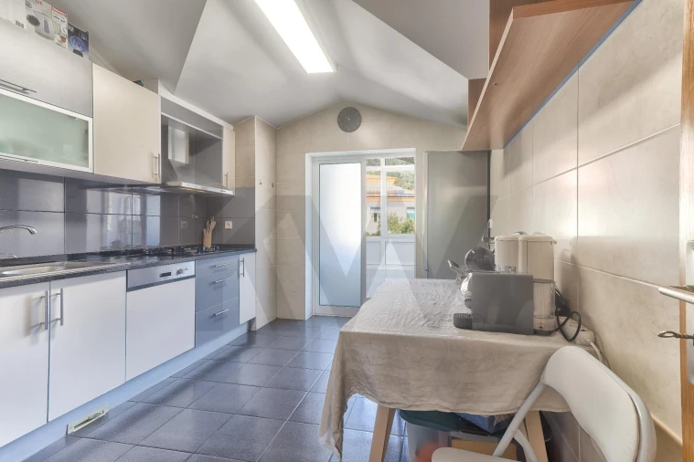 Apartamento T2 para Venda em Caniço Foto 4