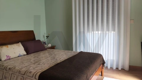 Moradia T2 para Venda em Couto de Esteves