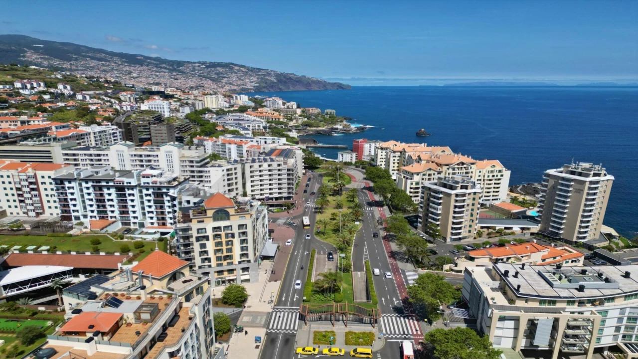 Apartamento T1 para Venda em São Martinho Foto 19