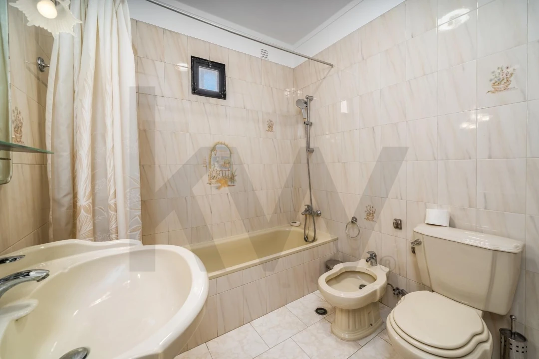 Apartamento T2 para Venda em Portimão Foto 27
